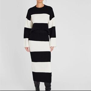Club Monaco Bold stripe Black and White sweater Maxi Skirt XS sk2